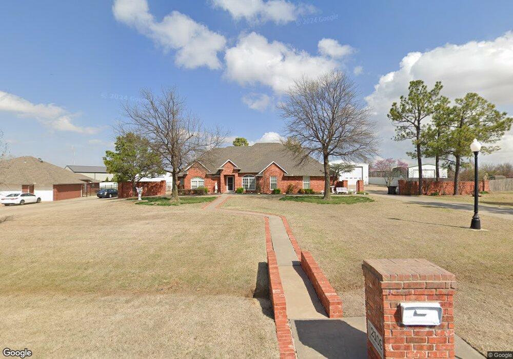 2109 NE 14th St, Moore, OK 73160 - photo 1