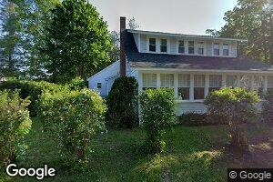 44 Cushing St, Winterport, ME 04496