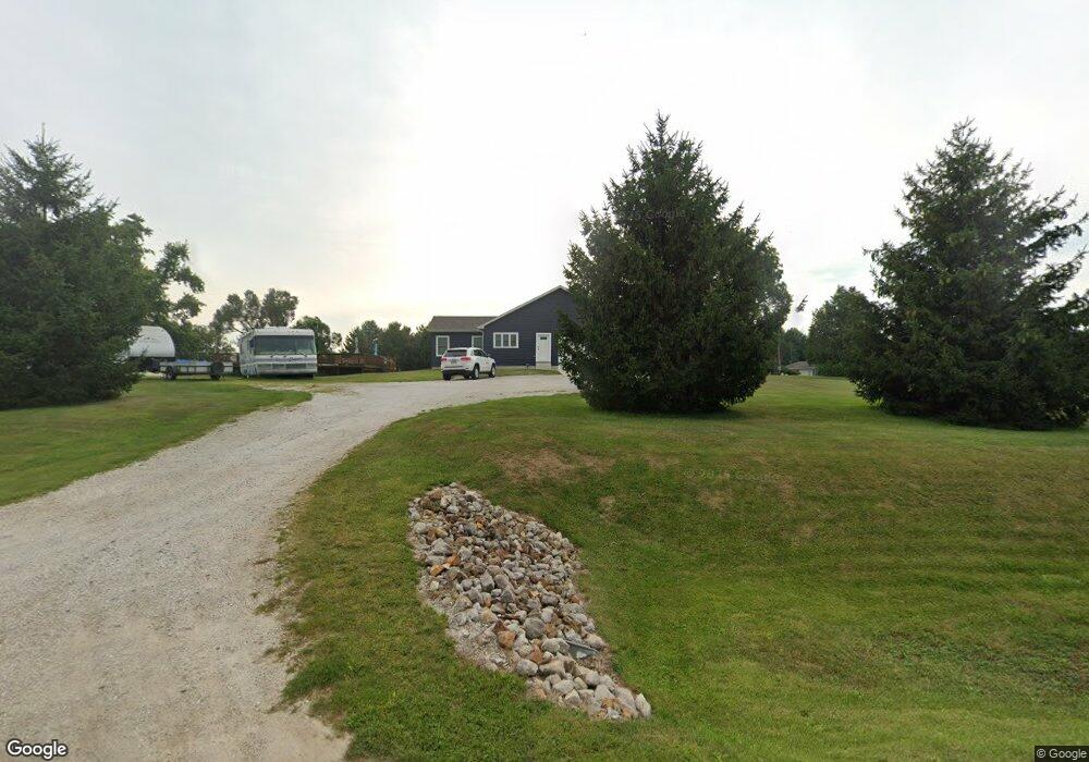 5210 N Koerner Rd, Peoria, IL 61615 - photo 1