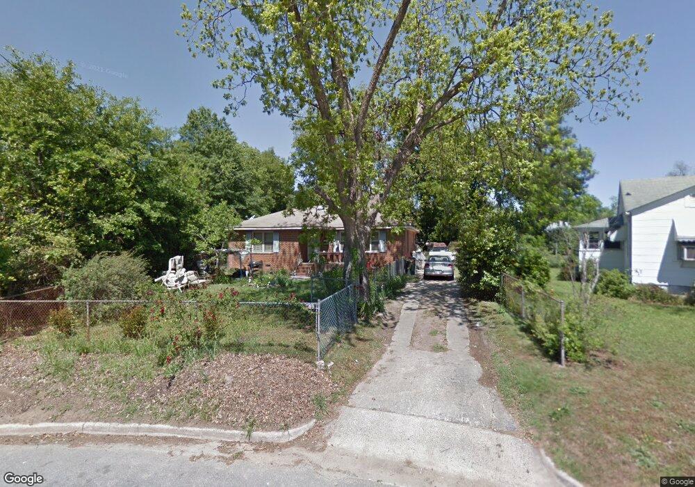 569 Lynmore Cir, Macon, GA 31206 - photo 1