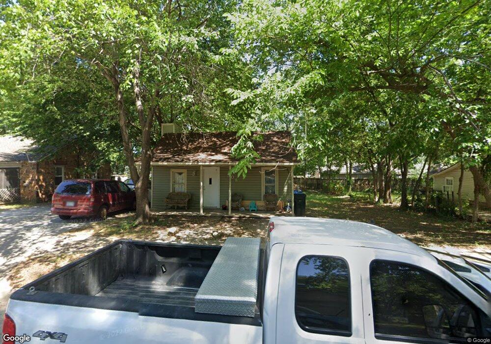 308 N Lavira Ave, Claremore, OK 74017 - photo 1