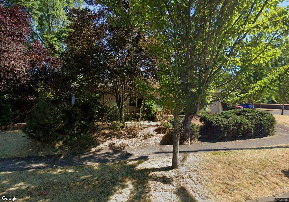 1295 E 24th Ave, Eugene, OR 97403 - photo 1