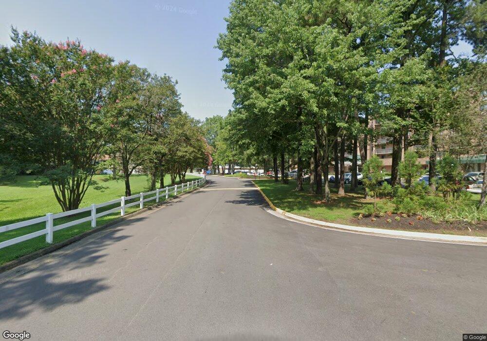 1815 Old Iron Ct, Hopewell, VA 23860 - photo 1