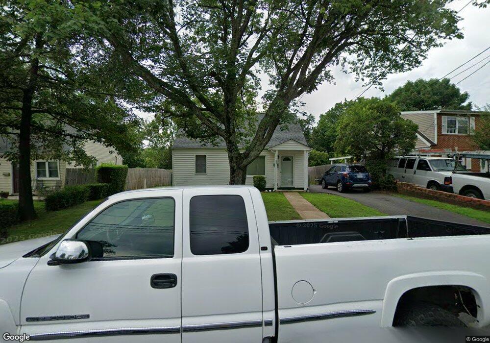 203 Cabbel Dr, Manassas Park, VA 20111 - photo 1