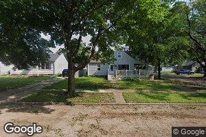 608 E Iowa Ave, George, IA 51237