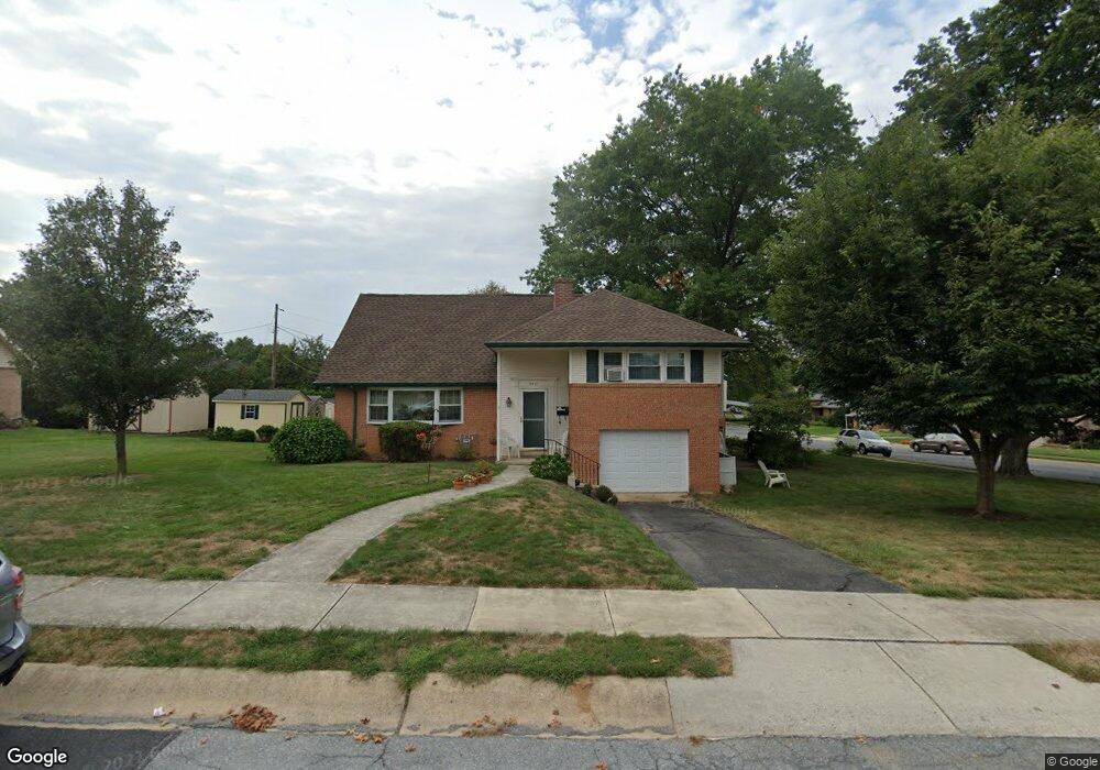 2401 Bell Dr, Reading, PA 19609 - photo 1