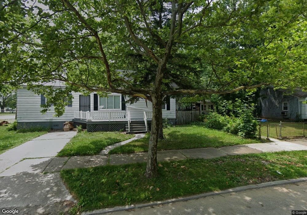 5639 Gateshead St, Grosse Pointe, MI 48236 - photo 1