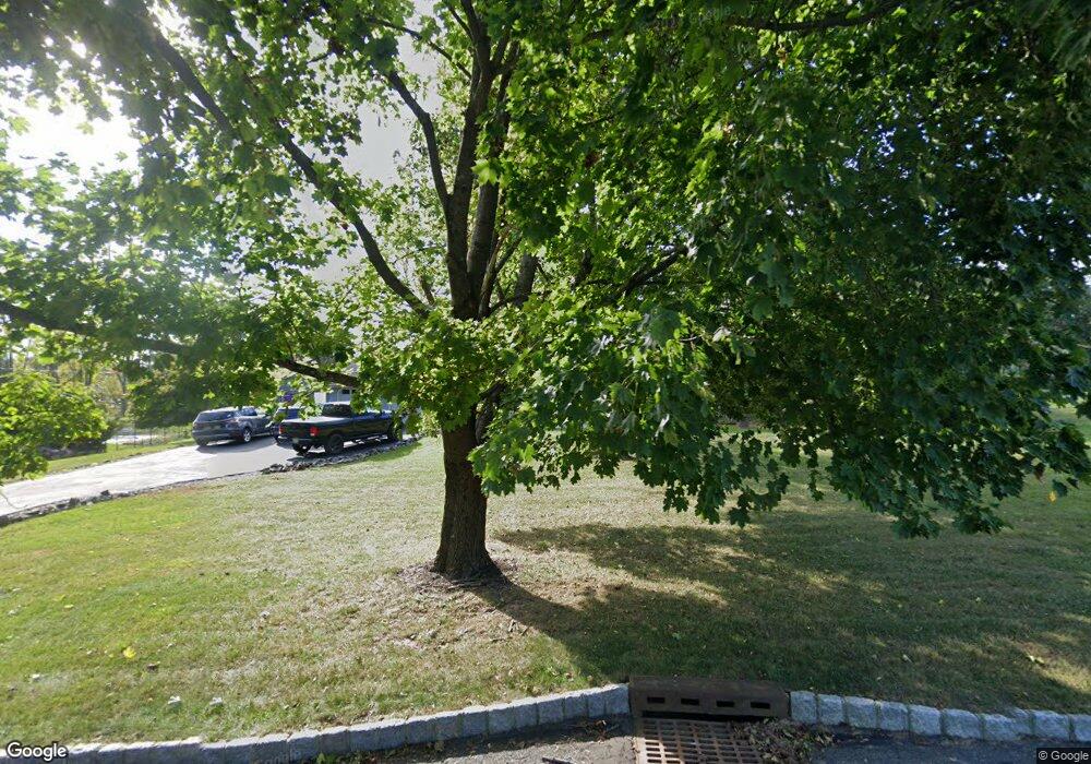 10 Garrett Dr, Flemington, NJ 08822 - photo 1