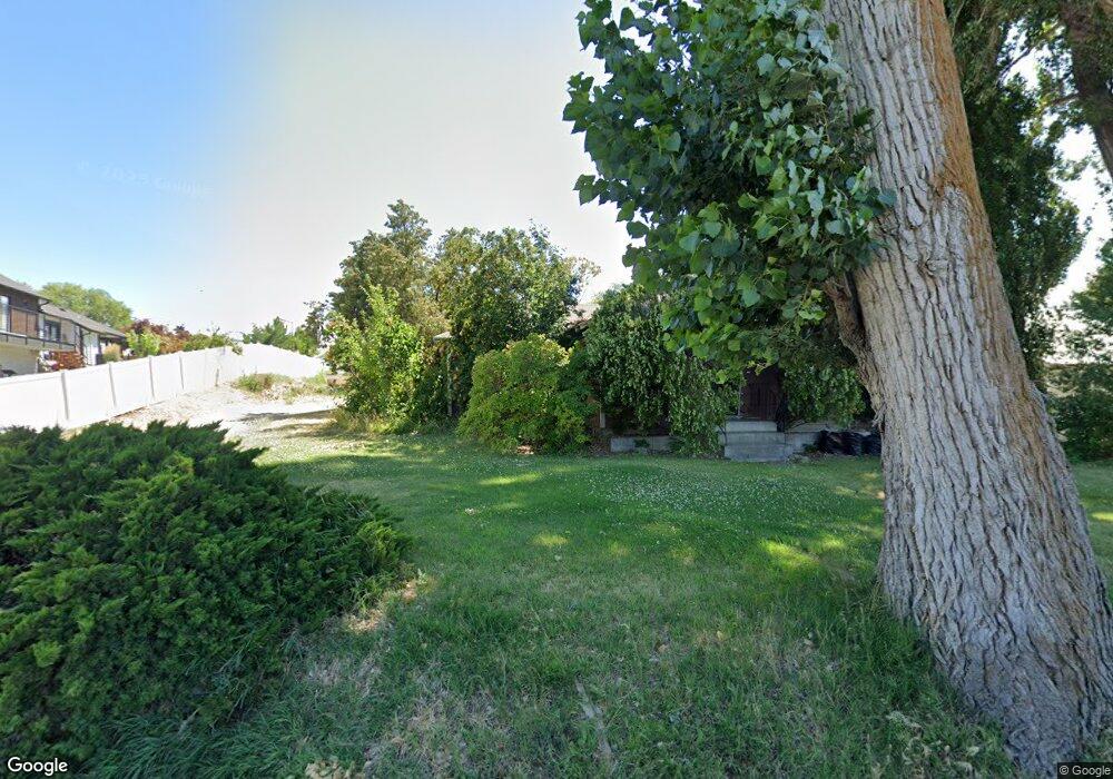 666 2nd St NE, East Wenatchee, WA 98802 - photo 1