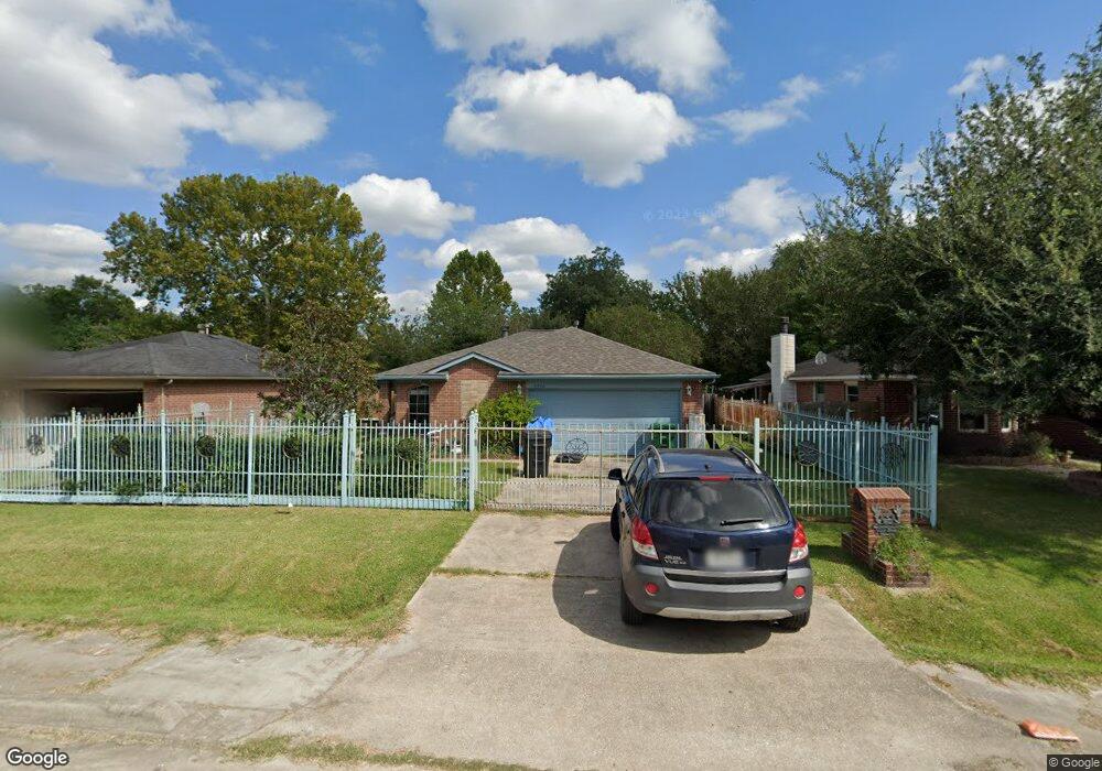 9930 Raymondville Rd, Houston, TX 77093 - photo 1