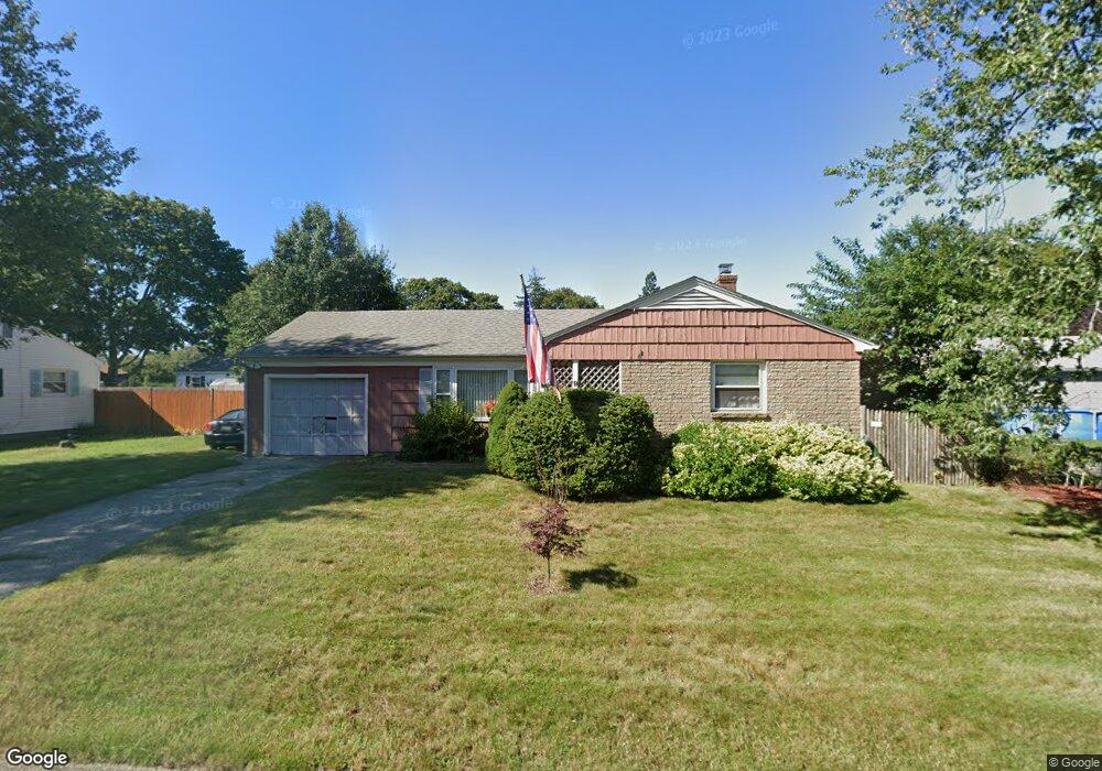9 Robin Hood Dr, Riverside, RI 02915 - photo 1