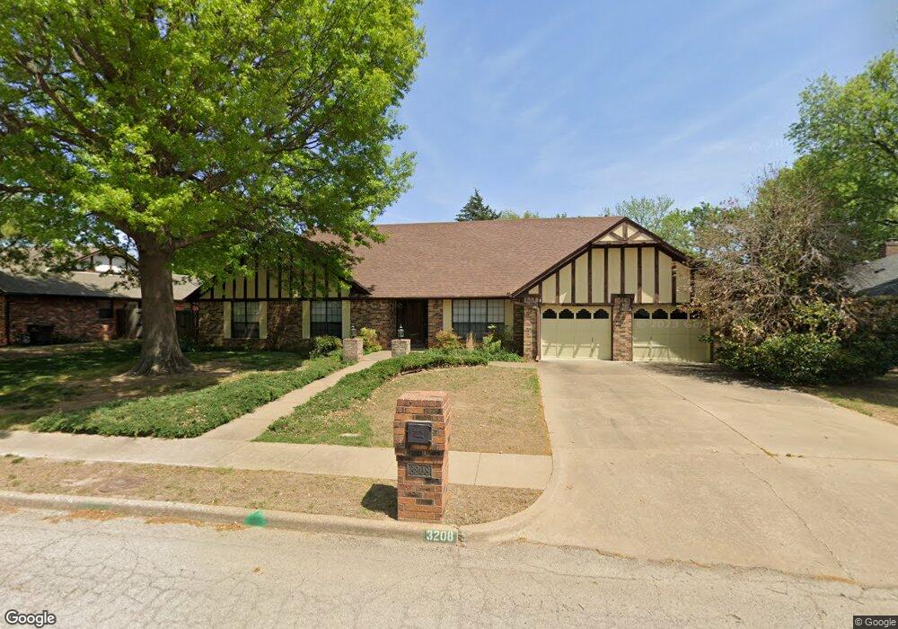 3208 Cambridge Ct, Bartlesville, OK 74006 - photo 1