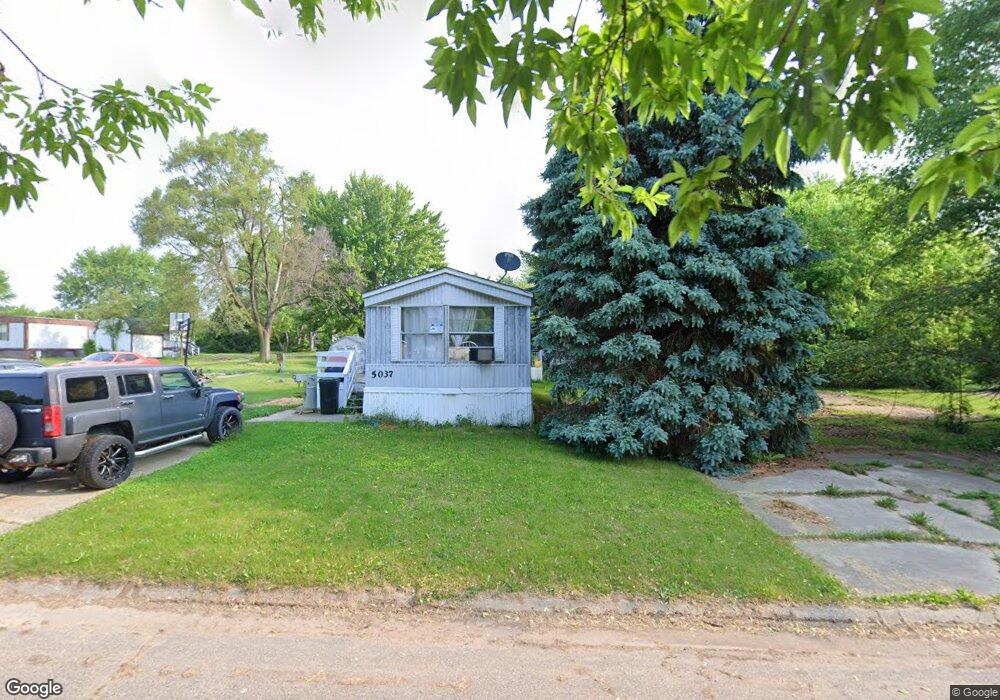 5041 S Naomikong Dr, Flint, MI 48506 - photo 1