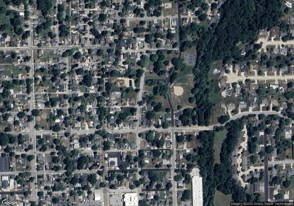 712 N Cedar St, Auburn, IN 46706 - photo 1