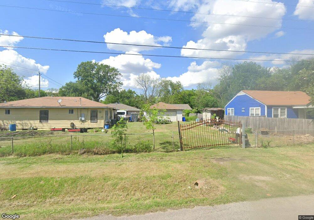 607 Barkley St, Houston, TX 77022 - photo 1