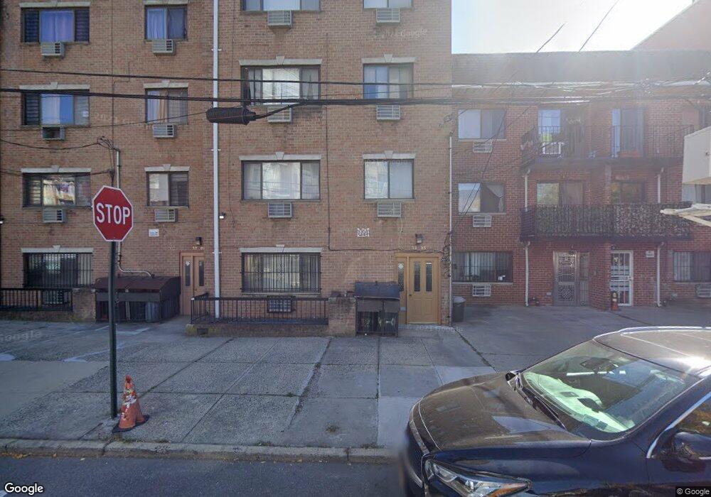 3215 Leavitt St unit P9, Flushing, NY 11354 - photo 1