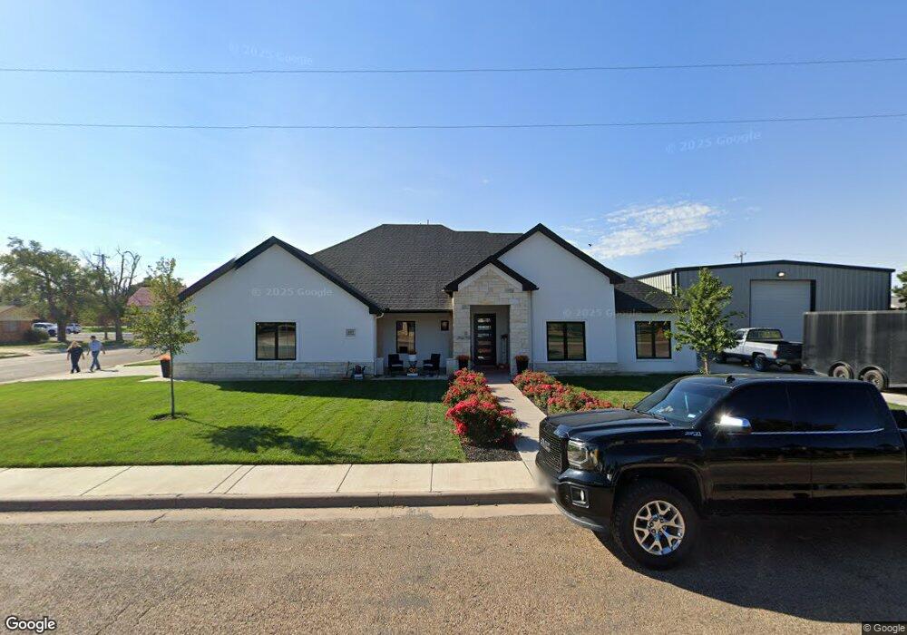 807 Stanford St, Dumas, TX 79029 - photo 1