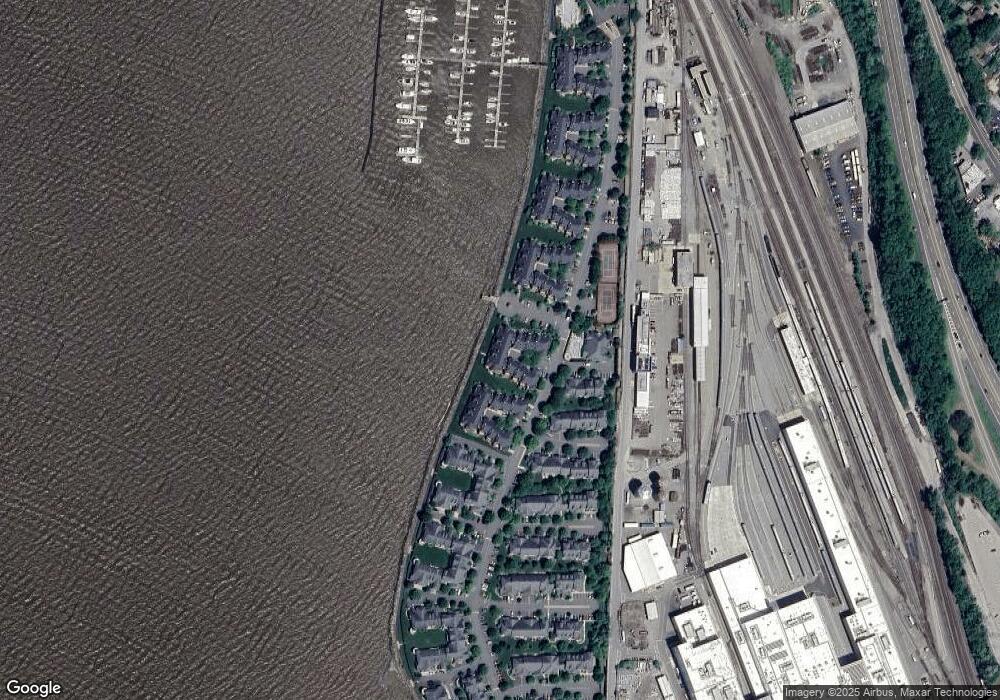 501 Half Moon Bay Dr unit 501, Croton On Hudson, NY 10520 - photo 1