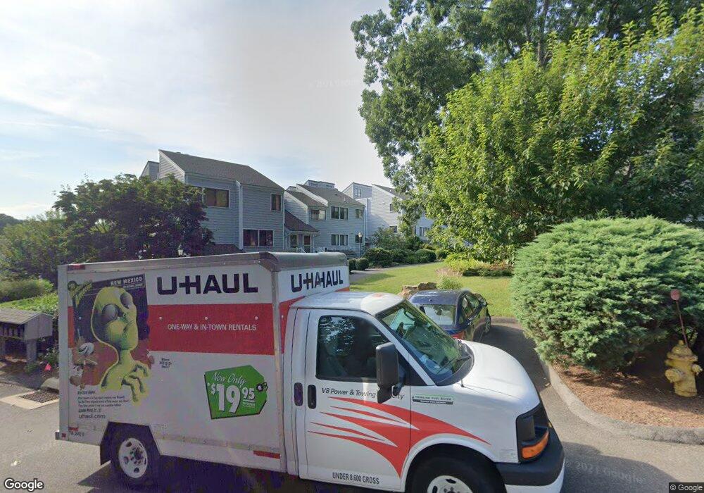 175 Rowayton Woods Dr, Norwalk, CT 06854 - photo 1