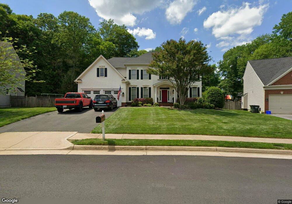 7822 Gambrill Woods Way, Springfield, VA 22153 - photo 1