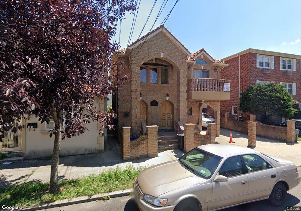 6125 165th St, Fresh Meadows, NY 11365 - photo 1