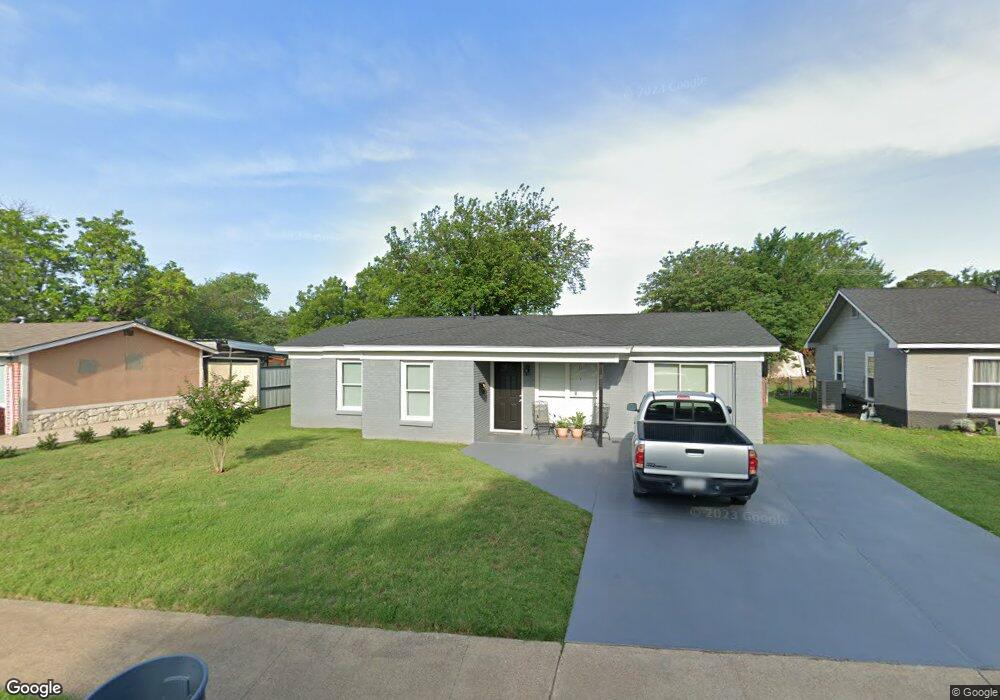 817 Russell Ln, Bedford, TX 76022 - photo 1