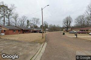 805 Emerald Dr, Columbus, MS 39702
