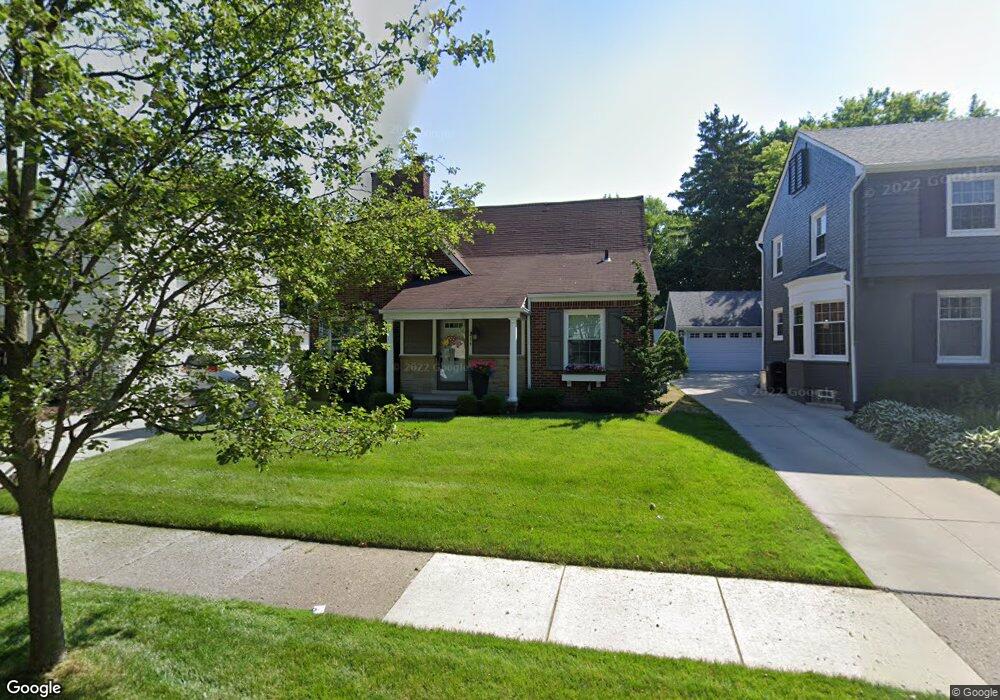 214 Mcmillan Rd, Grosse Pointe Farms, MI 48236 - photo 1