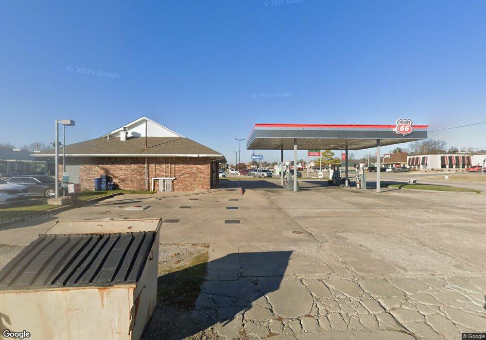 615 E Main St, Henryetta, OK 74437 - photo 1