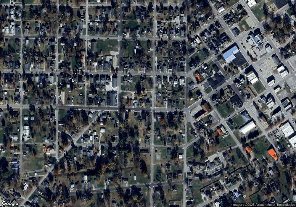 504 W 3rd St, Bicknell, IN 47512 - photo 1