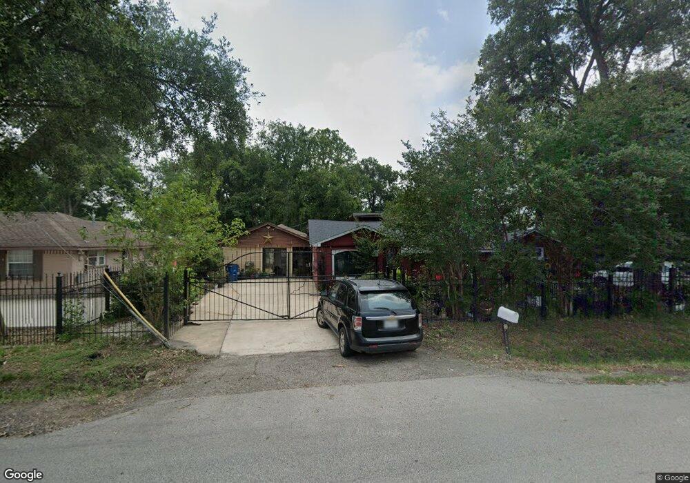 10820 Exeter St, Houston, TX 77093 - photo 1