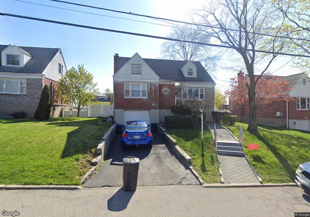 84 Remsen Rd, Yonkers, NY 10710 - photo 1