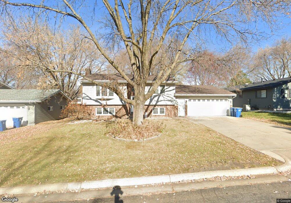 735 11th St N, Sauk Rapids, MN 56379 - photo 1