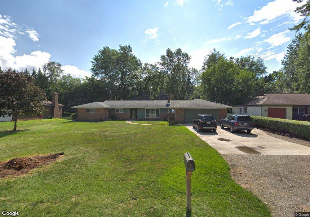 2184 Somerset Rd, Bloomfield Hills, MI 48302 - photo 1