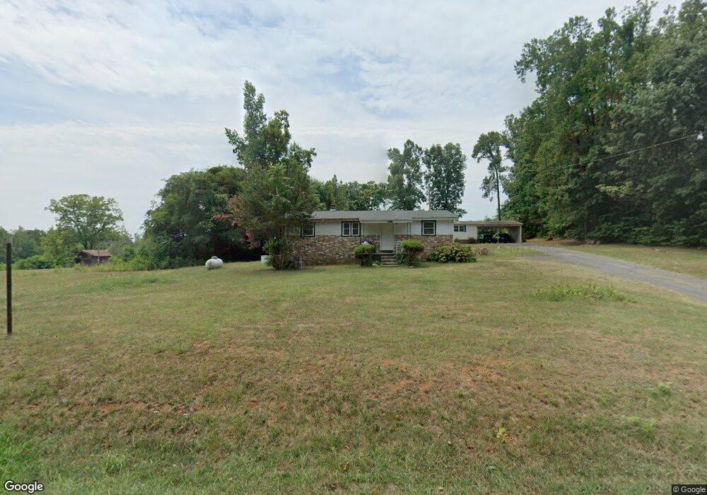 872 Locust Dr, Cascade, VA 24069 - photo 1