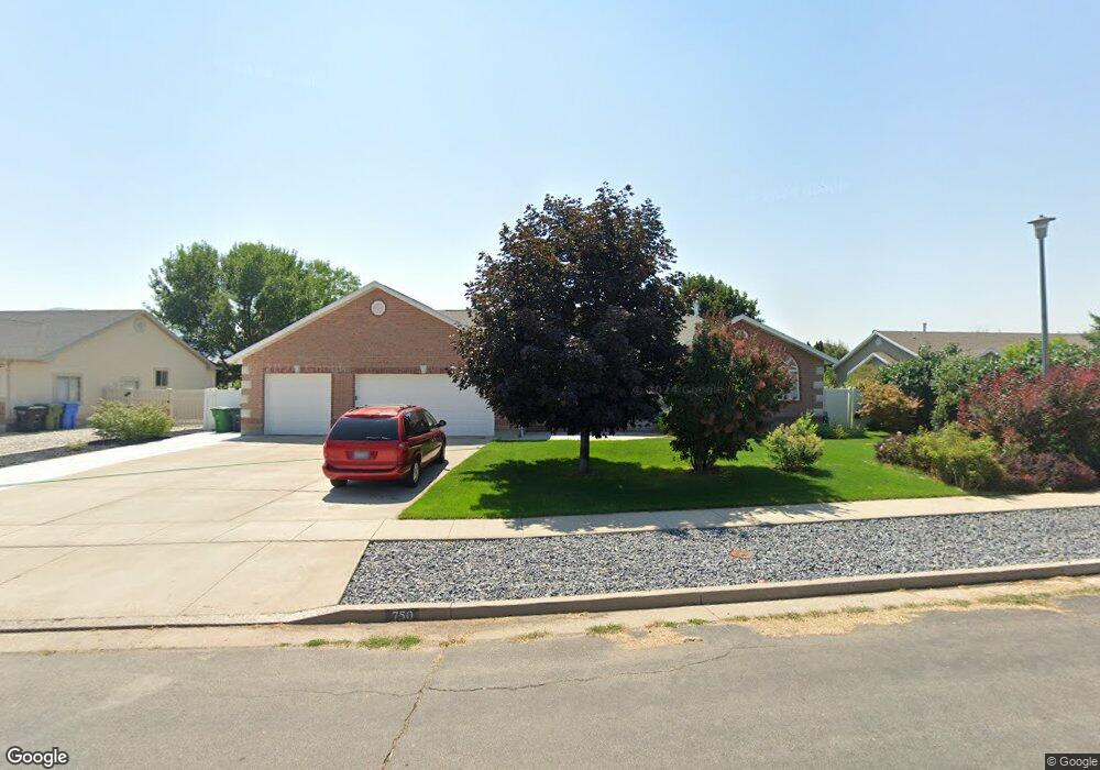 750 E 440 S unit 16, Hyrum, UT 84319 - photo 1