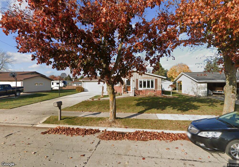 2824 38th St, Two Rivers, WI 54241 - photo 1