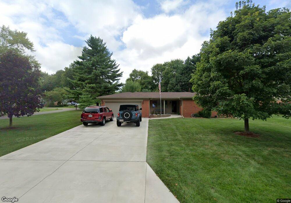 3310 Virginia St, Columbus, IN 47203 - photo 1