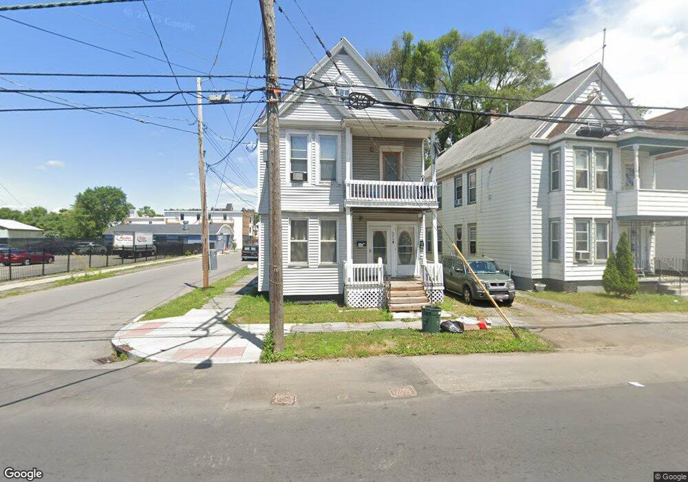 925 Albany St, Schenectady, NY 12307 - photo 1