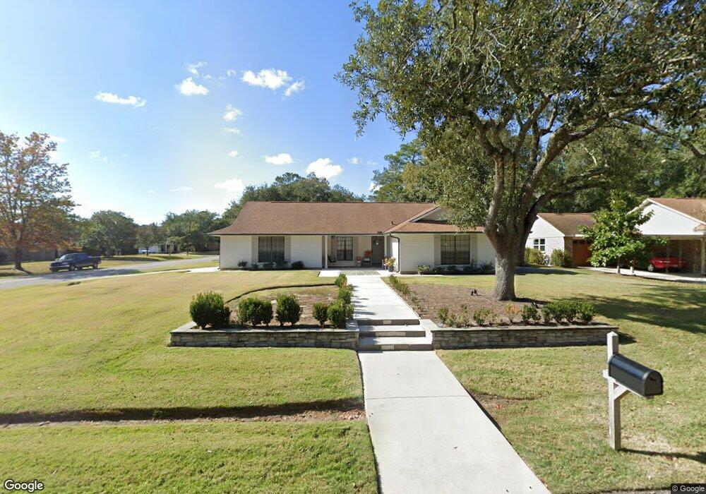 523 Cross Gates Blvd, Slidell, LA 70461 - photo 1