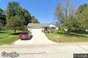 1118 Forest Hills Dr, Sheboygan, WI 53083