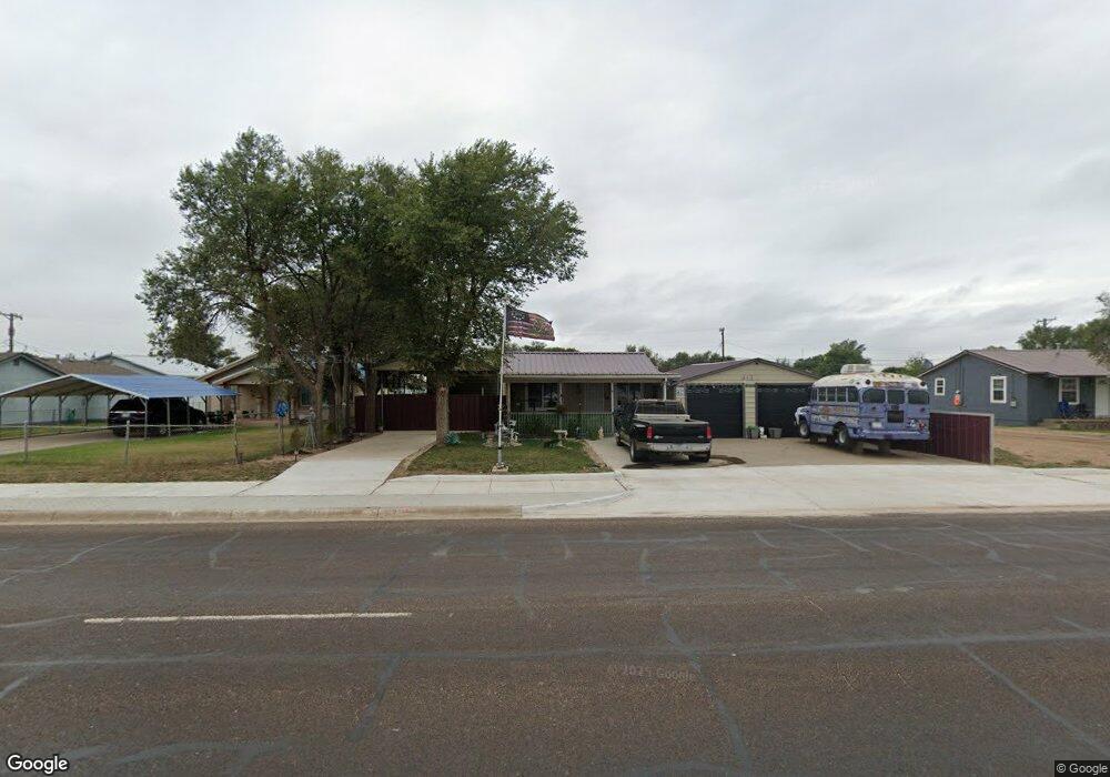 613 N Maddox Ave, Dumas, TX 79029 - photo 1