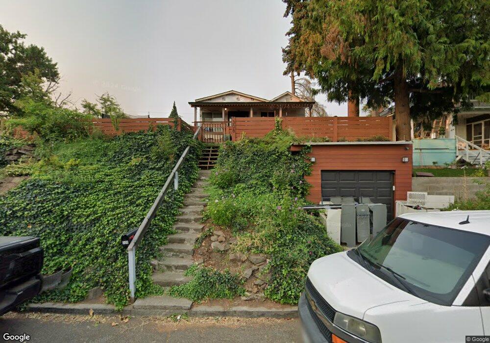 308 W 8th St, the Dalles, OR 97058 - photo 1