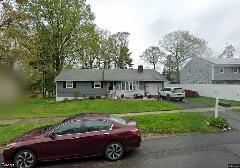 50 Meadowlawn Rd, Stratford, CT 06614 - photo 1