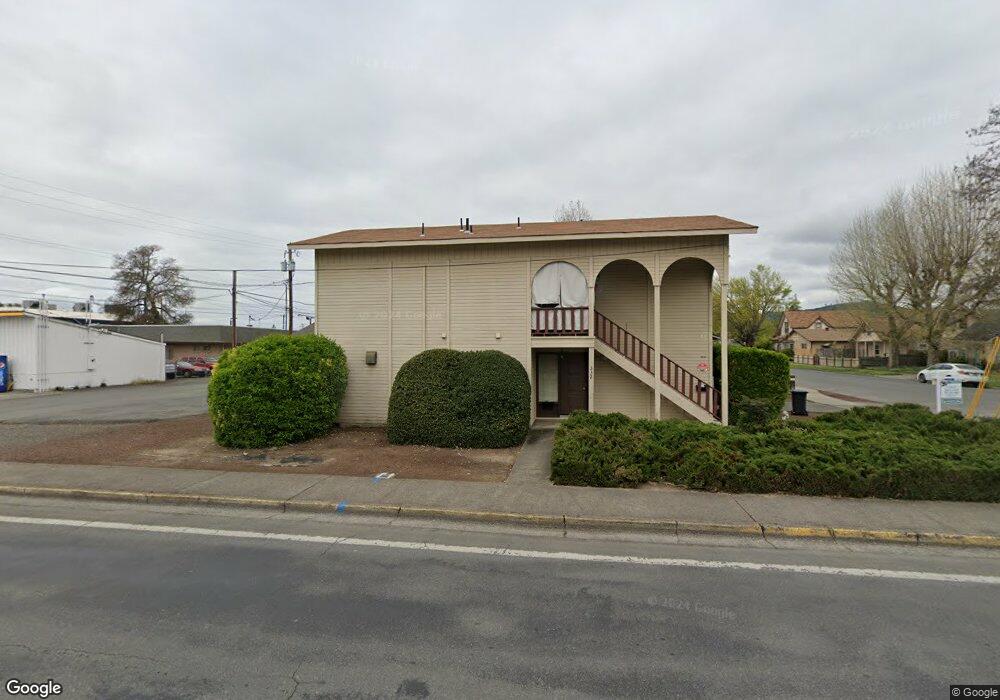 332 NE 9th St unit B, Grants Pass, OR 97526 - photo 1