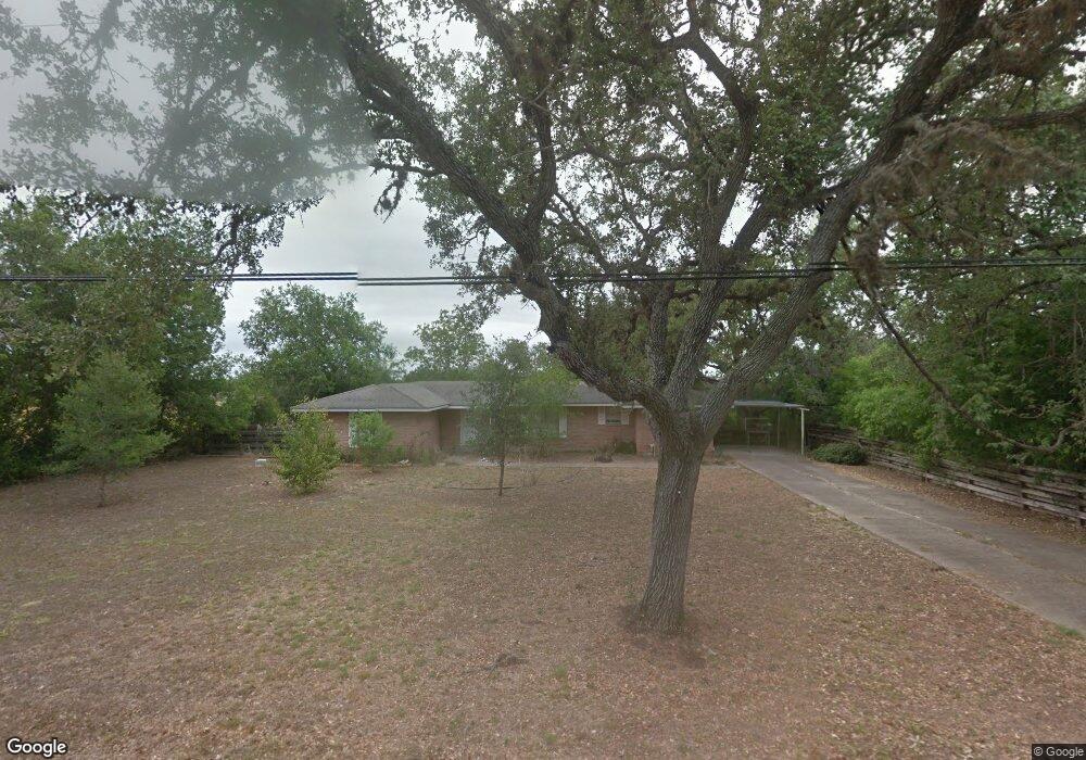 196 Bronco Ln, Beeville, TX 78102 - photo 1