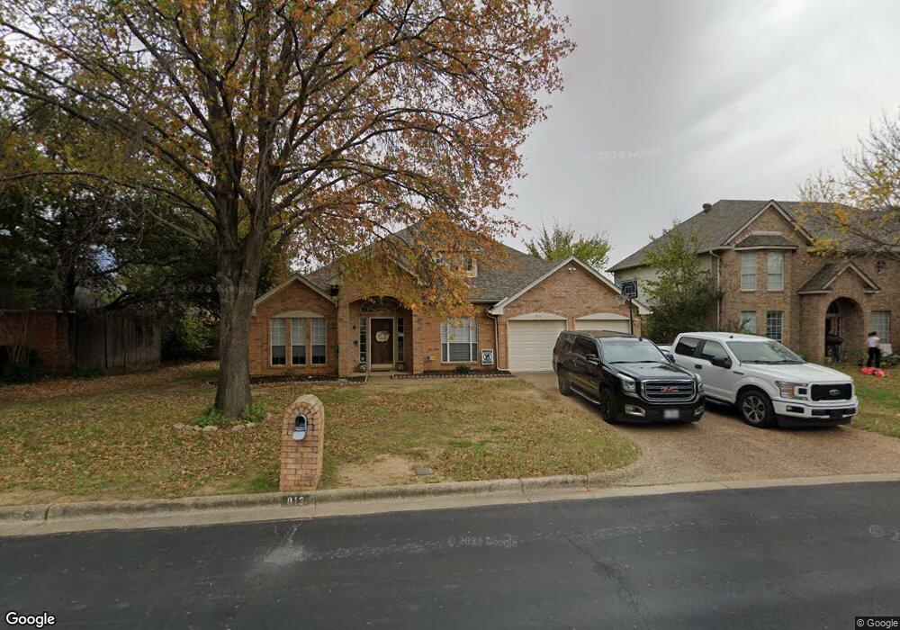 813 Tradonna Ln, Hurst, TX 76054 - photo 1