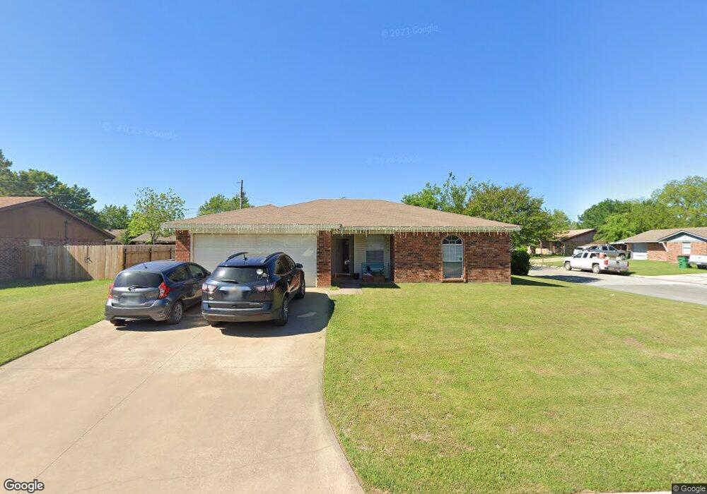 1513 Natalie Dr, Gainesville, TX 76240 - photo 1
