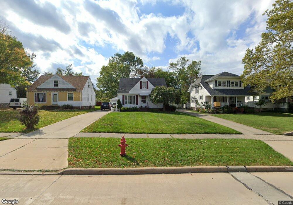 1736 Lincoln Rd, Wickliffe, OH 44092 - photo 1