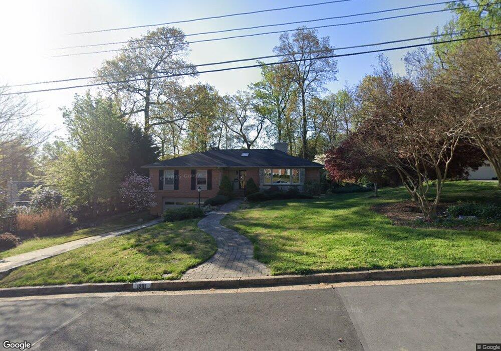 1201 Huntly Place, Alexandria, VA 22307 - photo 1